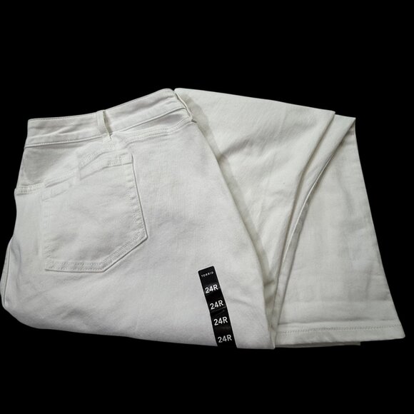 Torrid Boyfriend Jeans Distressed White Wash 24R - Picture 15 of 15